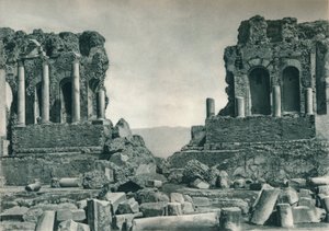 Escenario del Teatro Griego, Taormina, Sicilia, Italia, 1927 de Eugen Poppel