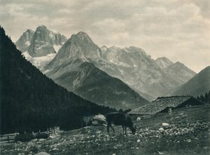 Vista del Grupo Brenta con pasto alpino, Madonna di Campiglio, Dolomitas, Italia, 1927 de Eugen Poppel