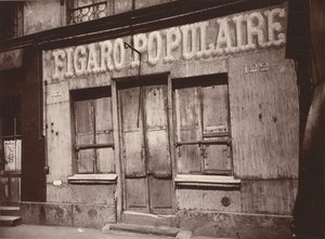 Le Figaro populaire, 122 Boulevard de la Villette (fachada de barbería, 122 Boulevard de la Villette) de Eugène Atget