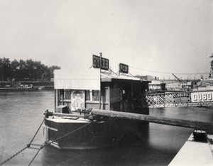 Barco en el Sena de Eugène Atget