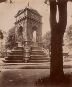 Fuente de los Inocentes de la serie El Arte del Viejo París de Eugène Atget