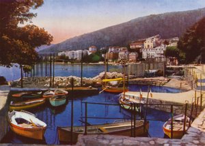 Abbazia, ahora Opatija en Croacia: Pequeño puerto con vista del Lungomare Sur