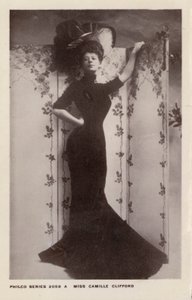 Camille Clifford, actriz de teatro nacida en Bélgica (foto en blanco y negro) de European Photographer