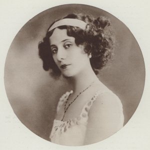 Pavlova en 1910 (foto en blanco y negro) de European Photographer