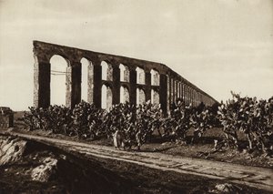 Acueducto Romano cerca de Bardo, Túnez