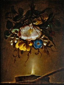 Una naturaleza muerta con un ramo de flores colgando cerca de una vela de Evert van Aelst