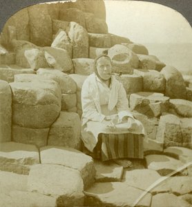 En la silla de los deseos, Calzada de los Gigantes, Antrim, Irlanda del Norte