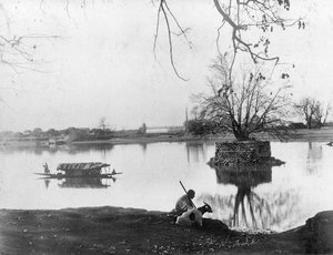 Río Jhelum, Shadipur, Cachemira, India, principios del siglo XX de F. Bremner