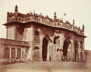 Una puerta en Lucknow de Felice Beato