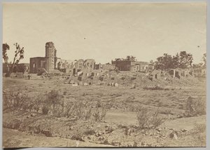 El cementerio y la residencia en la distancia de Felice A. Beato