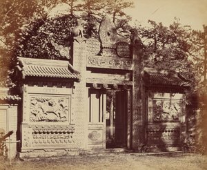 Exterior del depósito de tumbas cerca de Pekín, octubre de 1860 de Felice Beato