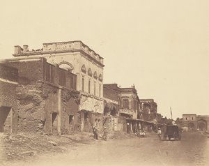 [Casa en la que el Rey estaba confinado en el Palacio] de Felice Beato