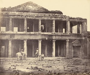 Interior de Secundra Bagh después de la masacre de Felice Beato