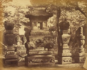 Interior de la Tumba en el Depósito cerca de Pekín, Octubre 1860 de Felice Beato