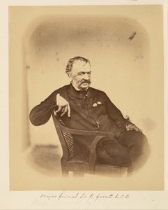 General de División Sir R. Garrett, K.C.B.