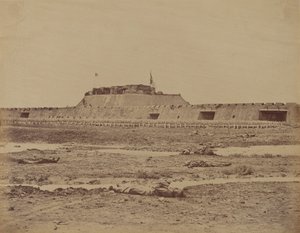 Parte trasera del fuerte norte después de su captura, mostrando la retirada del ejército chino, 21 de agosto de 1860 de Felice Beato