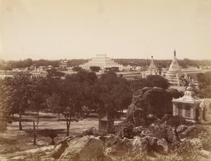 La Pagoda Incomparable desde la Colina Mandalay de Felice Beato