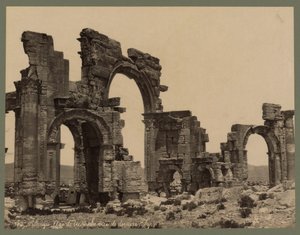Entrada a la Gran Columnata, Palmira, c.1875 (impresión de albúmina)