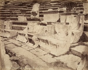 Asientos en el Teatro de Dionisio, Atenas de Félix Bonfils
