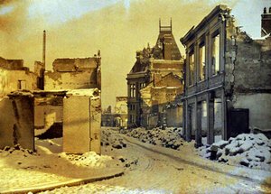 Chauny, Aisne, Francia, 1917 de Fernand Cuville