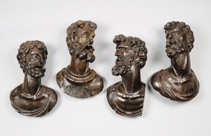 Conjunto de cuatro bustos de hombres, posiblemente profetas, probablemente Amberes, mediados del siglo XVI de Flemish School
