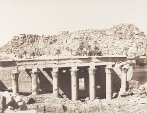 Ile de Fileh Philæ, columnata occidental - ruinas vistas desde el punto L, 1851-52, impreso 1853-54
