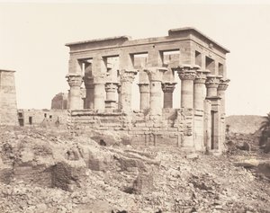 Ile de Fileh Philæ, edificio del Este - Vista lateral del Punto D, 1851-52, impreso 1853-54 de Félix Teynard