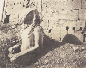 Karnak Tebas, Tercer Pilón - Coloso de Espato Calcáreo de Félix Teynard