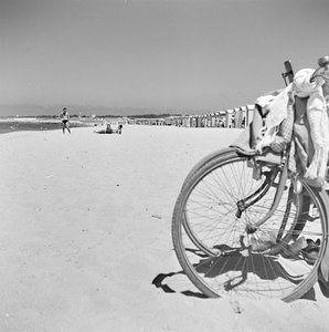 Vista de una playa en Sicilia de Fosco Maraini