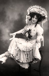 Fanny Dango, cantante y bailarina, principios del siglo XX