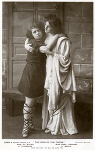 Ivy Millais y Marie Leonhard, actrices, c1900s de Foulsham and Banfield