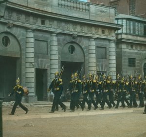 Cambio de guardia en el Palacio, Estocolmo, Suecia, finales del siglo XIX-principios del siglo XX