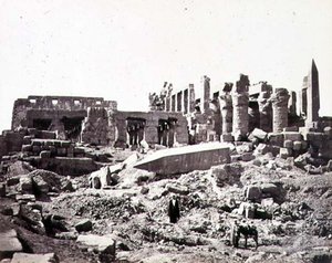 El Templo de El-Karnak desde el Sureste, c.1856-59 de Francis Frith