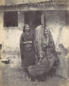Tres mujeres de la India Oriental