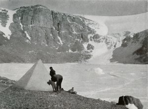El Cuenco del Diablo, un Cwm vacío en la esquina suroeste del Puerto de Granito, 1912 de Frank Debenham