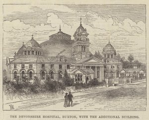 El Hospital de Devonshire, Buxton, con el edificio adicional de Frank Watkins