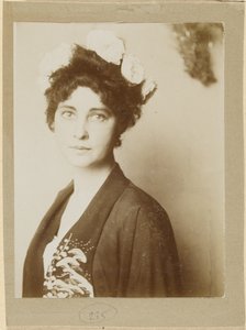 [Retrato de una mujer desconocida]