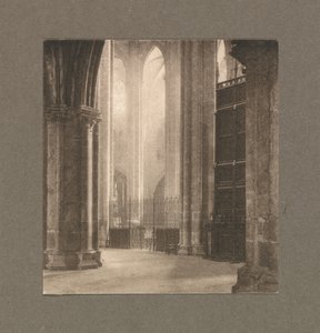 Trabajo de cámara: Altura y luz en la catedral de Bourges, 1903
