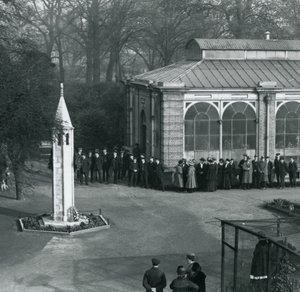 Día del Armisticio en el Monumento a la Guerra, Zoológico de Londres, 11 de noviembre de 1923