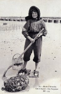 Cuenca de Arcachon: una parcerizadora de ostras - postal de French Photographer