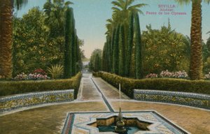 Paseo de los Cipreses, Alcázar, en Sevilla, España