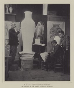 Taller de decoración en la fábrica de porcelana de Sèvres, Francia de French Photographer