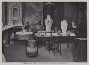Esmaltado a pincel en la fábrica de porcelana de Sèvres, Francia de French Photographer