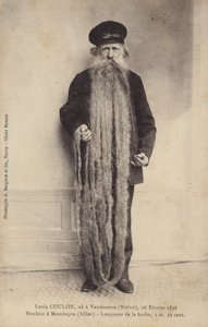 Hombre con barba extremadamente larga de French Photographer