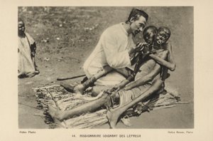 Misionero atendiendo a leprosos de French Photographer