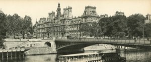 París, El Ayuntamiento y el Puente de Arcole de French Photographer