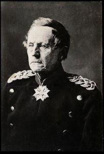 Retrato de Helmuth Karl Bernhard von Moltke el Viejo (1800-1891), Mariscal de Campo alemán de French Photographer