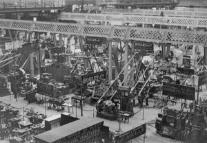 La Galería de las Máquinas en la Exposición Universal de 1889 de French Photographer