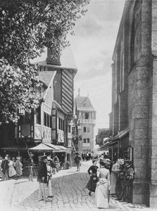 La Rue des Vieilles Ecoles y la Iglesia de Saint Julien, en el Viejo París, en la Exposición Universal de 1900 de French Photographer
