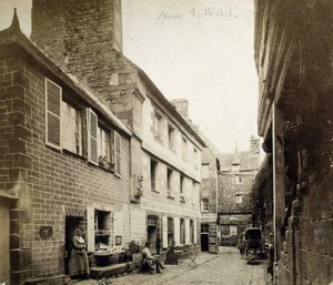 El hotel y la posada Poulard en la entrada de Mont-Saint-Michel, finales del siglo XIX de French Photographer